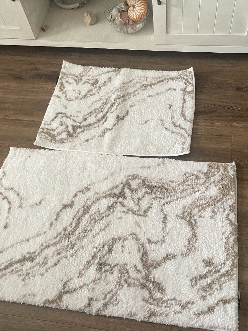 Tahari Bathrrom Rug Set